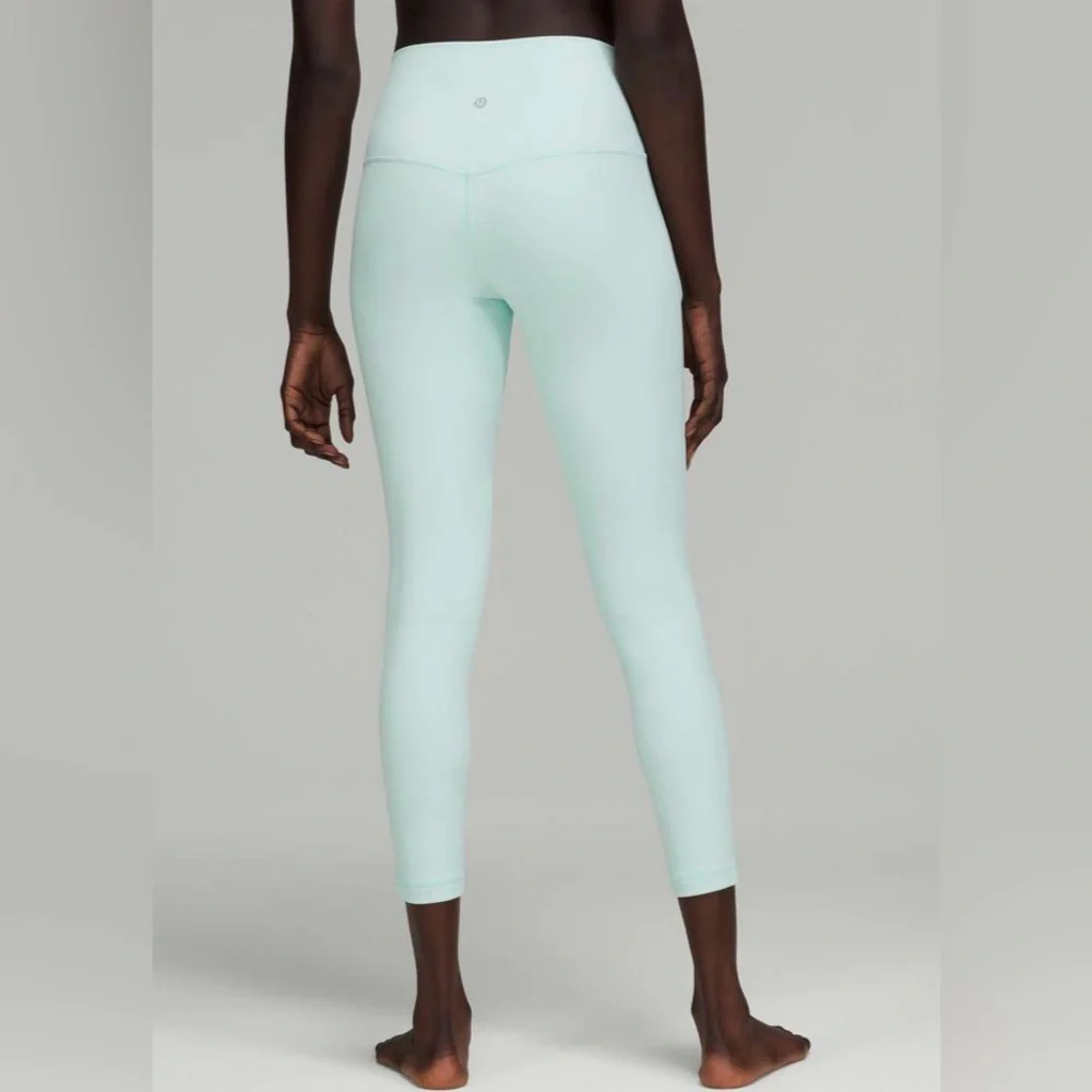 NWOT Lululemon Align High-Rise Pant 25"
Delicate Mint